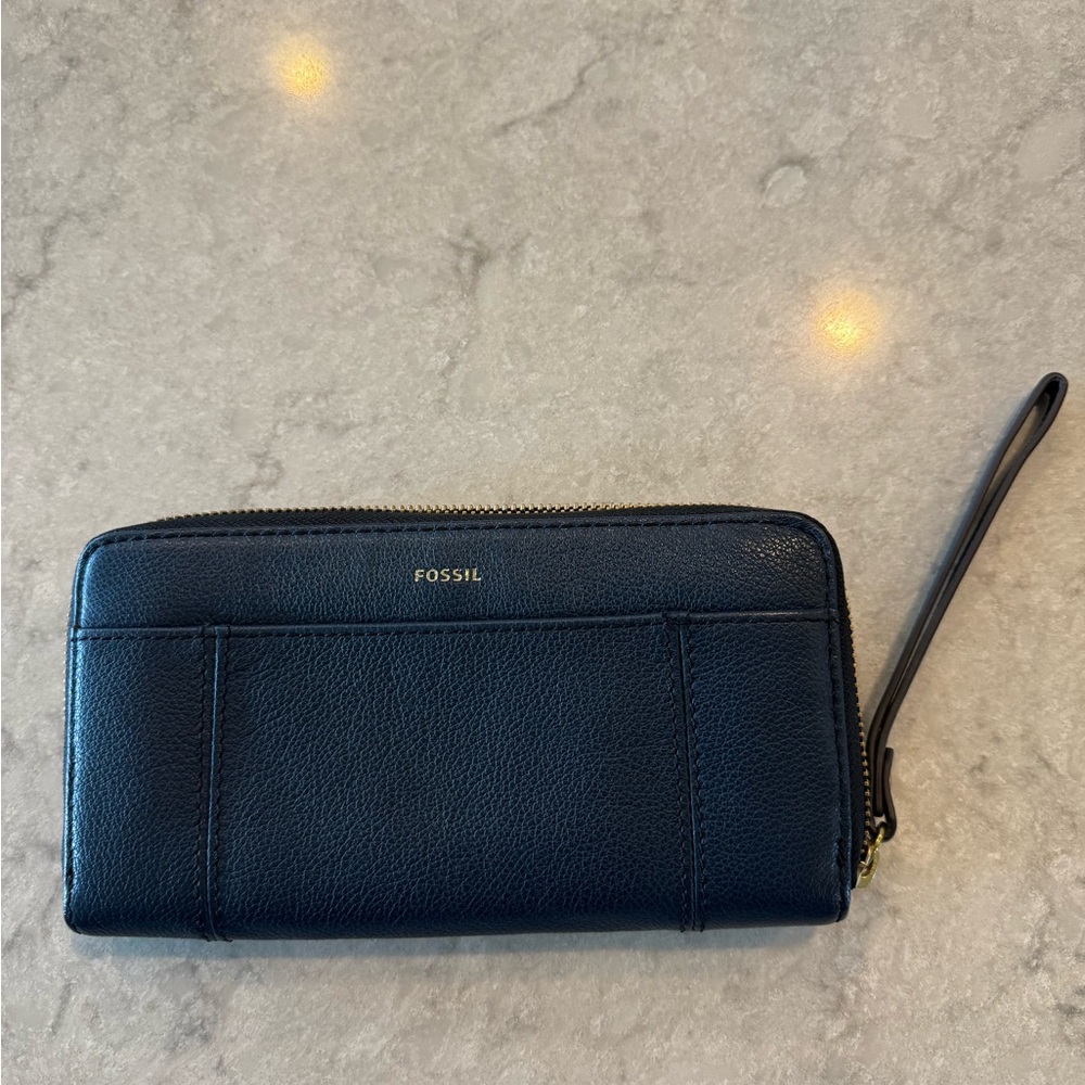 Fossil Wallet- New - image 1